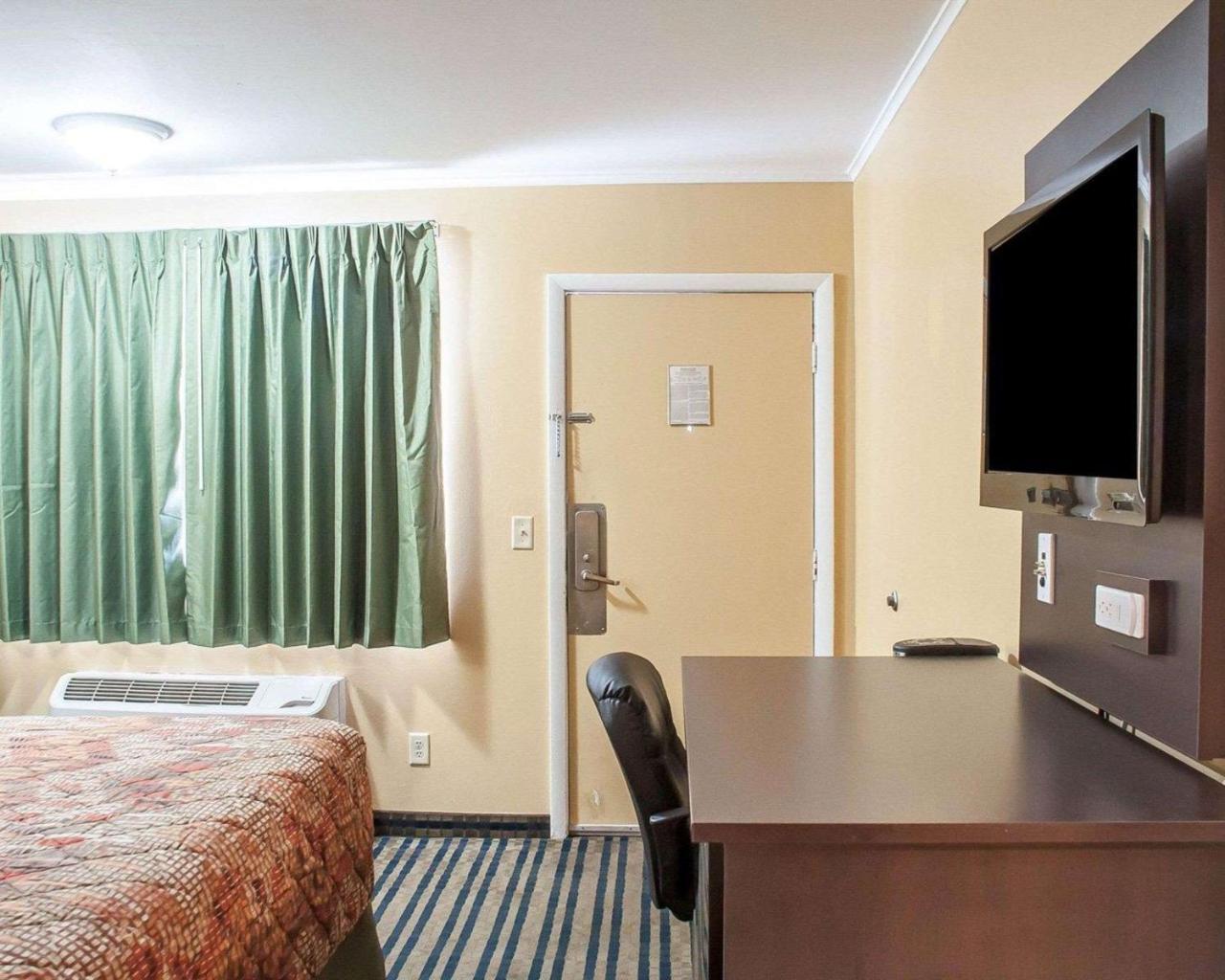 Amherst Inn & Suites Eksteriør bilde