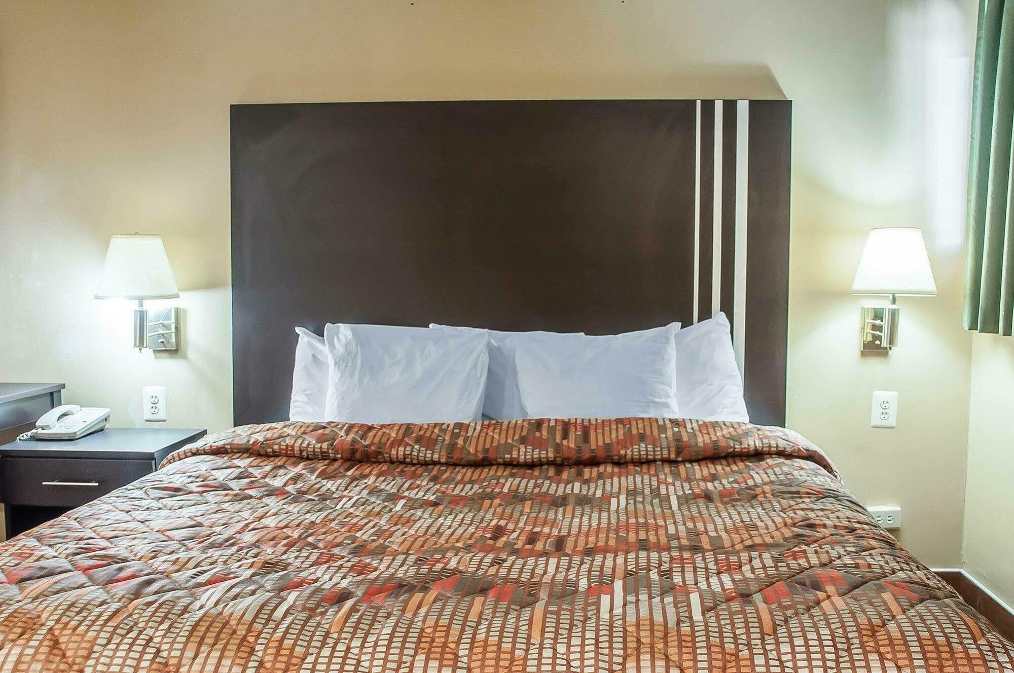 Amherst Inn & Suites Eksteriør bilde